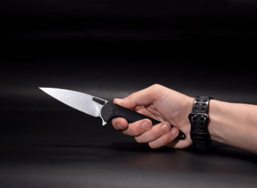 Ragazzi con il coltello in tasca: quando l’arma diventa un modo per dire “io esisto”