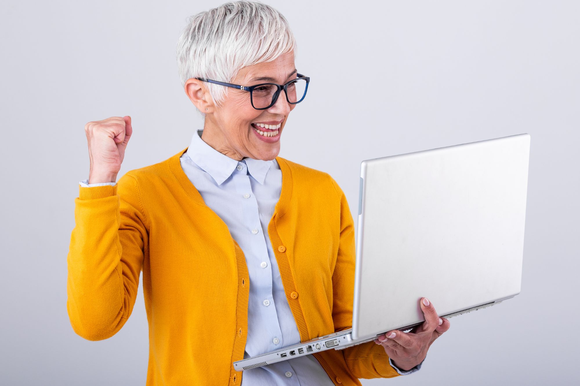 La “Silver revolution” digitale: gli anziani trainano la crescita della rete in Italia