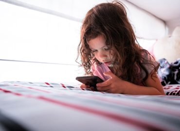 Boom di minori sfruttati online: +50% negli ultimi cinque anni