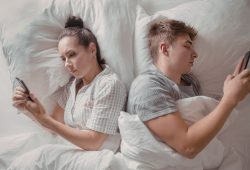 Perché l’umanità sta smettendo di fare figli (e perché la tecnologia è il nuovo profilattico)