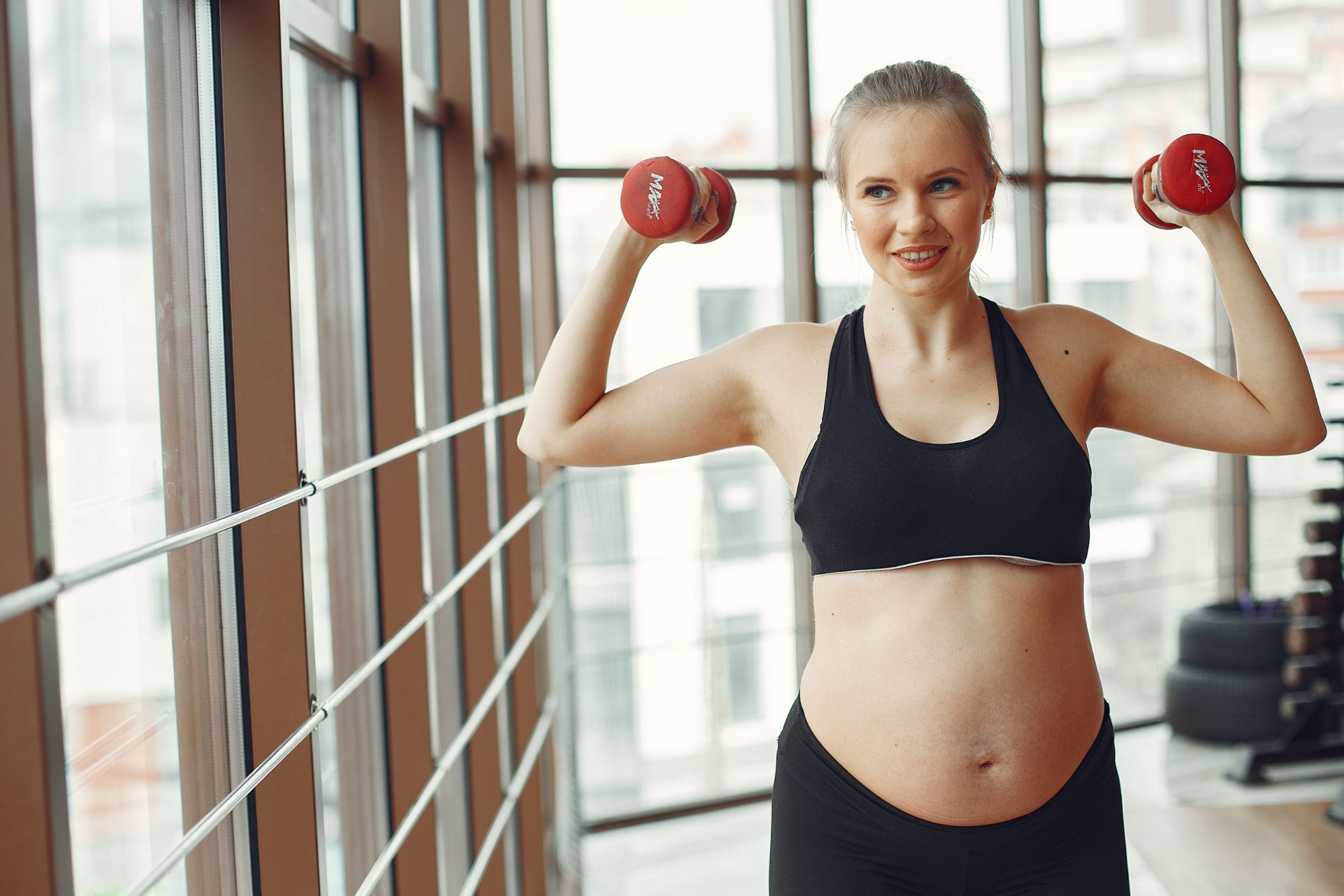 Movimento in gravidanza? Stare meno sedute dimezza i rischi per mamma e bambino