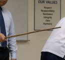 Scuola, al via le punizioni corporali per i bulli: “Fino a tre bastonate”