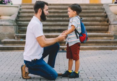 Educazione emotiva, come una generazione sta riscrivendo il dialogo in famiglia