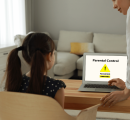 Genitori oggi? Discreti, ma con il parental control acceso