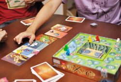 Psicoterapia con i giochi da tavolo: a Bologna l’esperimento Dixit