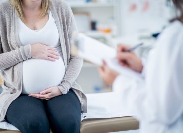 Maternità, orrore in reparto: lo scandalo di Nottingham scuote il Regno Unito