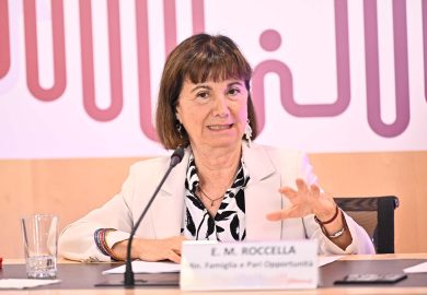 Fondo infanzia, finanziamenti solo a 15 Comuni. Roccella apre a nuove città 