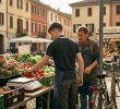 Non chiamateli lavoretti: in Italia raddoppiano i 15-17enni al lavoro