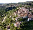 Nessun baby boom, ma gli abitanti aumentano: così un Comune toscano prova a fermare lo spopolamento