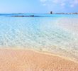 Riusciresti a stare in vacanza senza smartphone per una settimana? Airbnb ti sfida