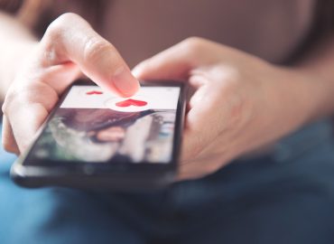 Perché un compleanno può cambiare gli incontri online