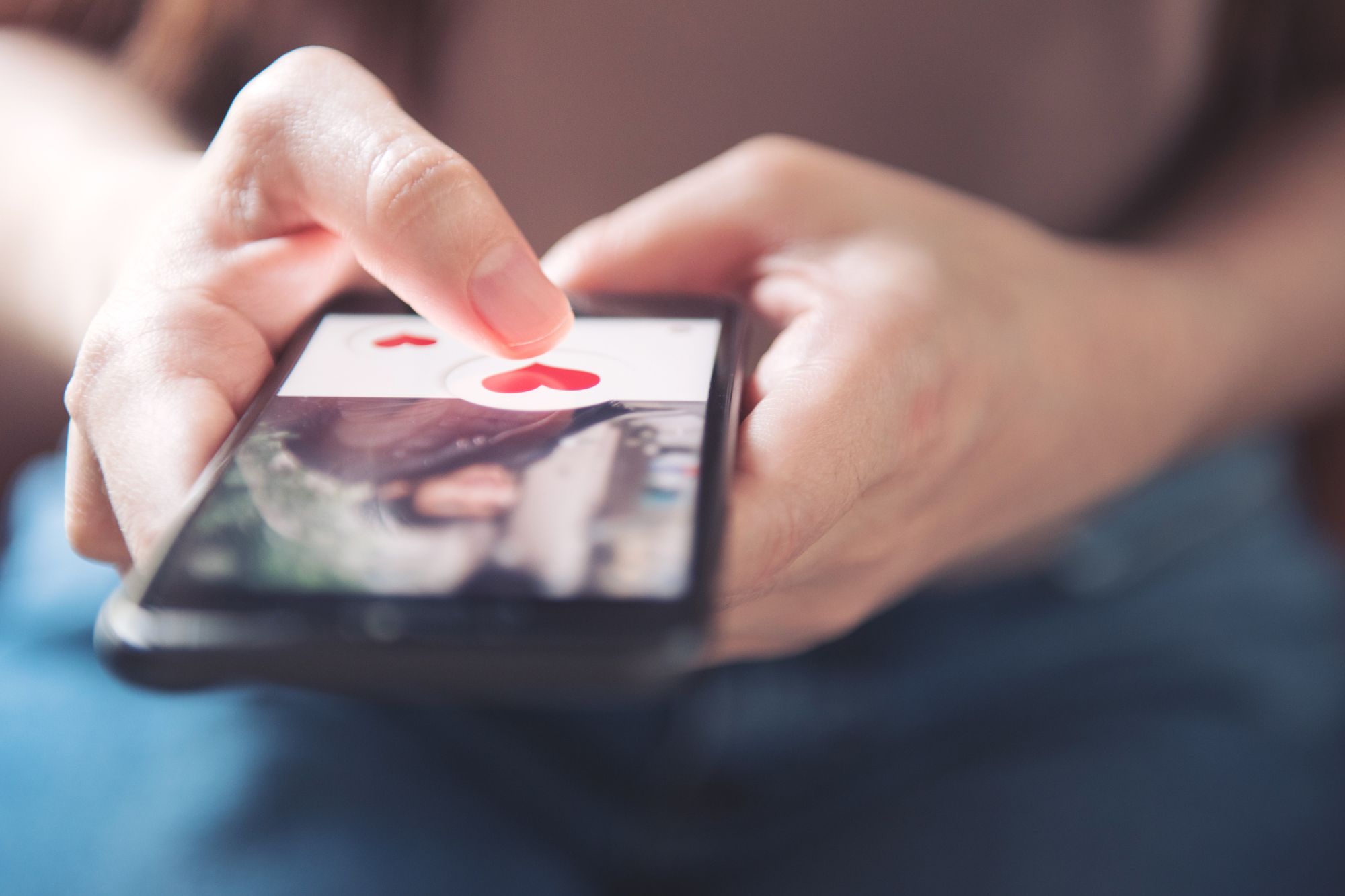 Perché un compleanno può cambiare gli incontri online
