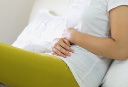 Asportata cisti ovarica di 7kg in una 16enne, i medici: “Preservata la sua fertilità”