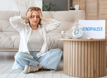 Mamme a 40 anni: tra il miracolo della nuova vita e il caos della perimenopausa
