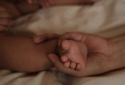 “Ho ucciso i miei bambini, una voce mi ha detto di farlo”: la storia di Lindsay Clancy