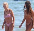 Licia Colò risponde ai commenti sull’età: “Da quando è un’offesa?” (solo per le donne)