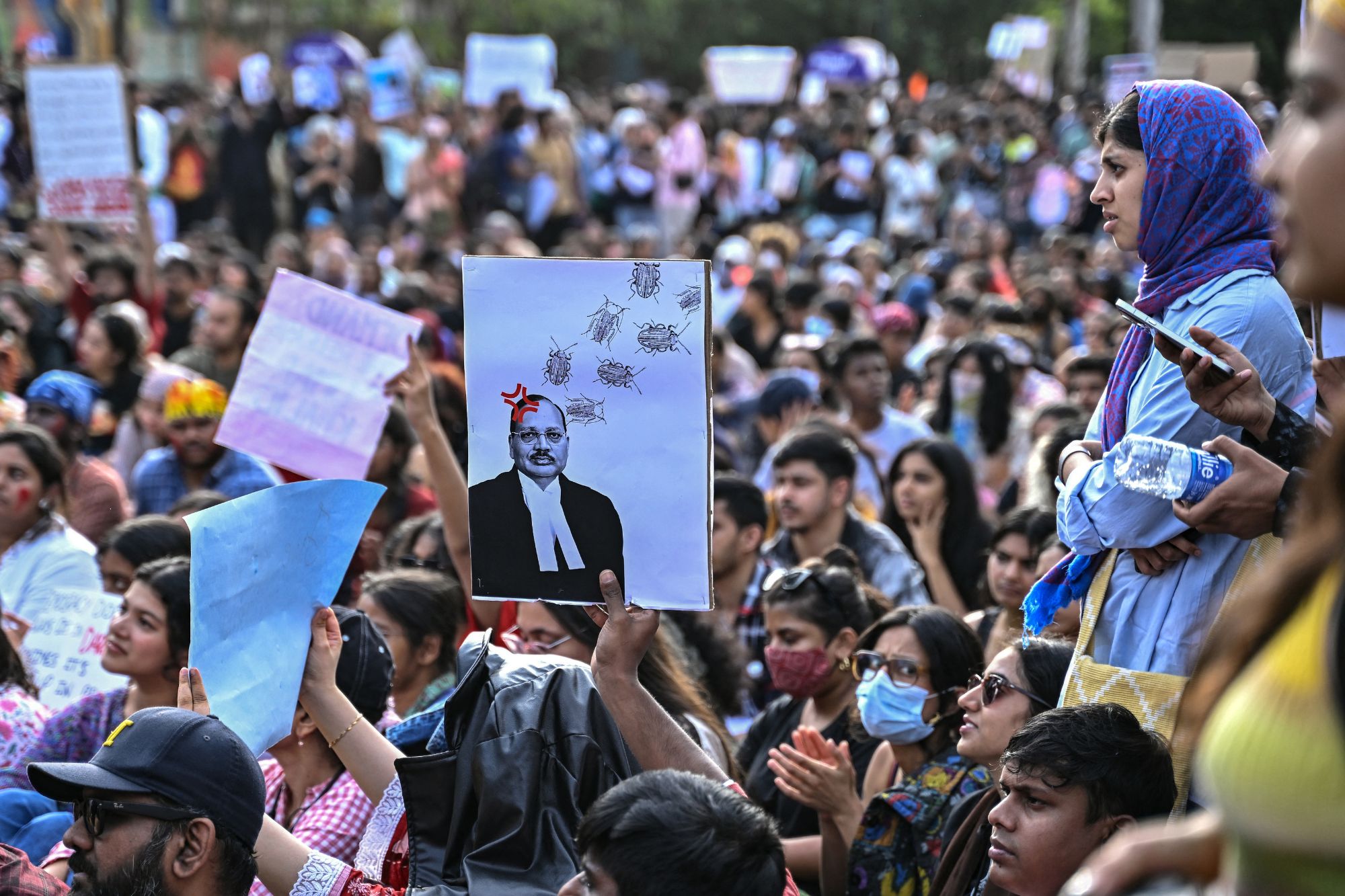 India, chi sono gli ‘scarafaggi’ di Modi: la Gen Z (senza futuro) più popolosa al mondo