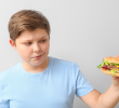 Fegato grasso per 1 bambino su 3 con obesità o sovrappeso: rischio diabete 10 volte più alto, il ruolo del cibo