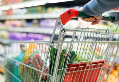 Dai funerali fino alla spesa alimentare, perché in Italia paghiamo a rate?