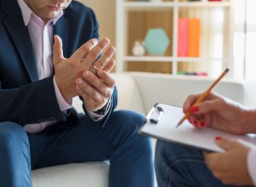 “Addio Tinder”, in Giappone l’amore te lo trova un consulente (ma guai a fare sesso prima del ‘sì’)