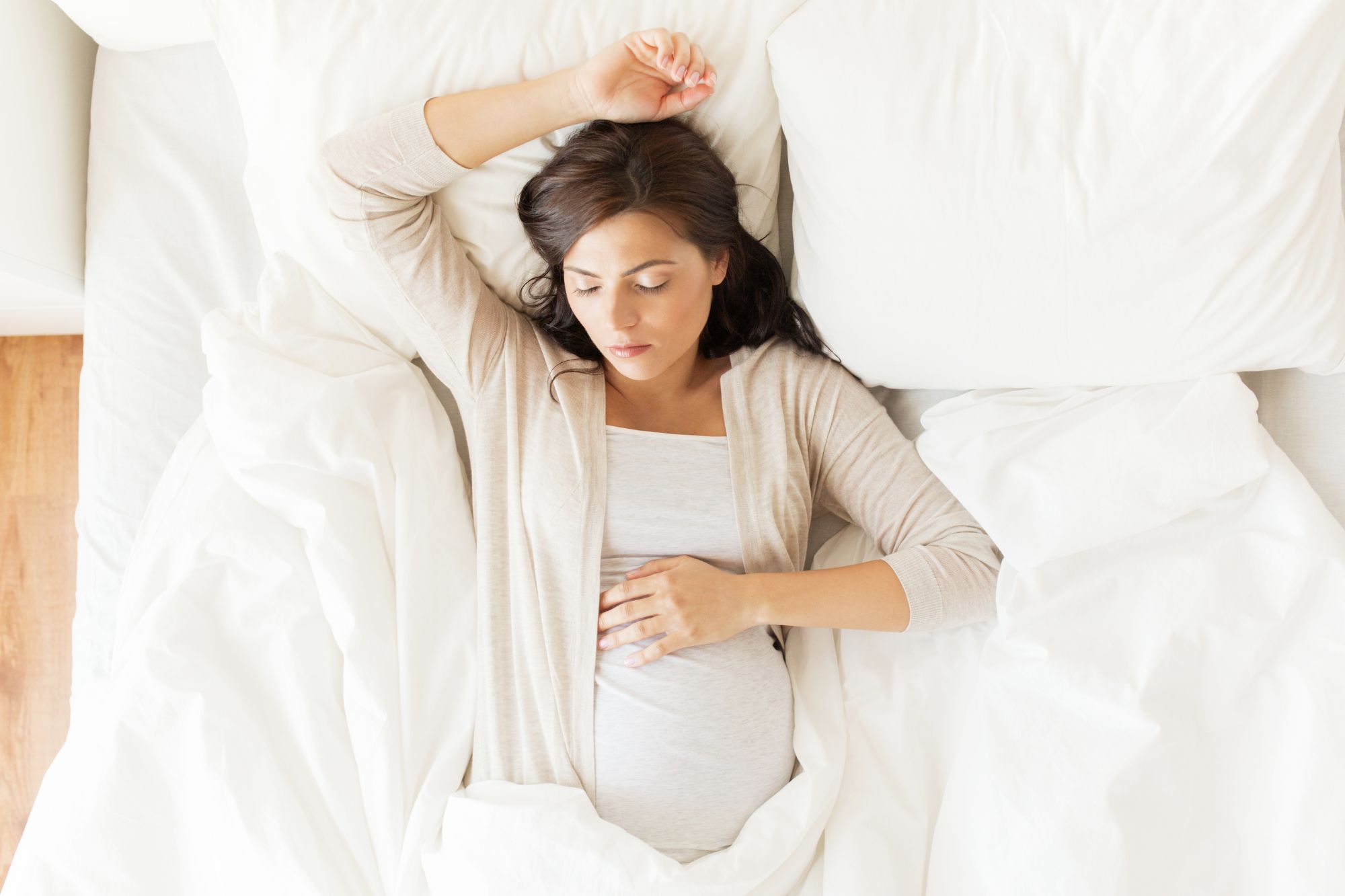 Dormire male in gravidanza aumenta il rischio di obesità nei figli