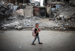 I bambini di Gaza tornano a scuola dopo tre anni, ma il 98% è stato distrutto o danneggiato