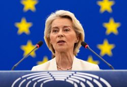 Niente social fino ai 13 anni e mini-profili fino ai 15: dal Soteu 2026, von der Leyen annuncia l’Eu Kids Act
