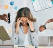 Sbagliare è umano (ma dipende con chi lavori): la verità su donne, uomini e errori in ufficio
