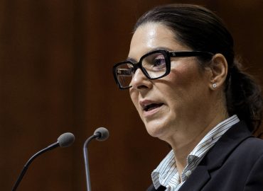 “Volevate le donne a illuminare la casa? Non siamo dei lampadari”, così la premier del Marocco risponde ai conservatori