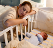 Dormire tutta la notte con un neonato in casa? Ora puoi pagare una tata notturna