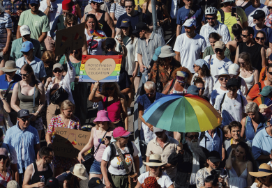 L’Ungheria cancella le leggi anti-Lgbtq+ di Orbán, ma la svolta è a metà: quali divieti restano