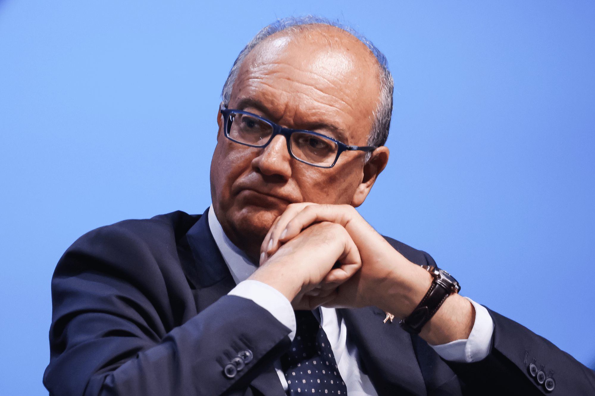 Scuola, Valditara: “Con oltre il 40% di stranieri che non parlano bene l’italiano crollano gli apprendimenti”