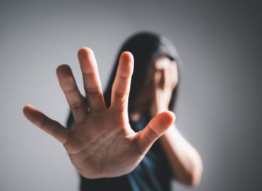 Violenza sulle donne, tra le giovani è in aumento: quasi una su tre ha subito molestie o abusi sessuali. Italiane più colpite delle straniere